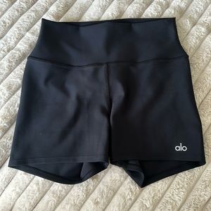 Alo YOGA black shorts